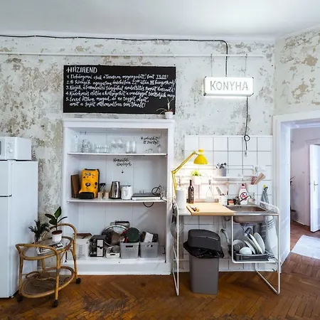 A Apartman